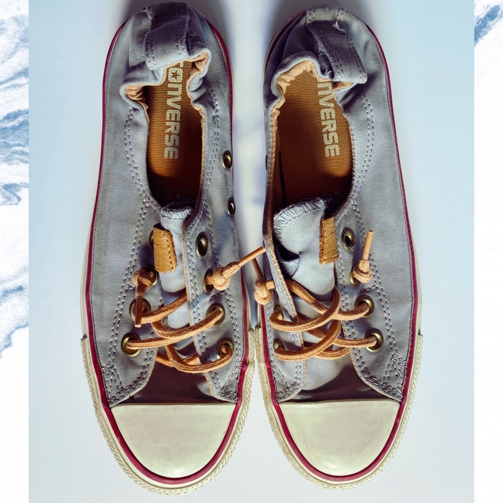 🚨Price DROP•••2 day sale!!🚨 CONVERSE SNEAKERS!!